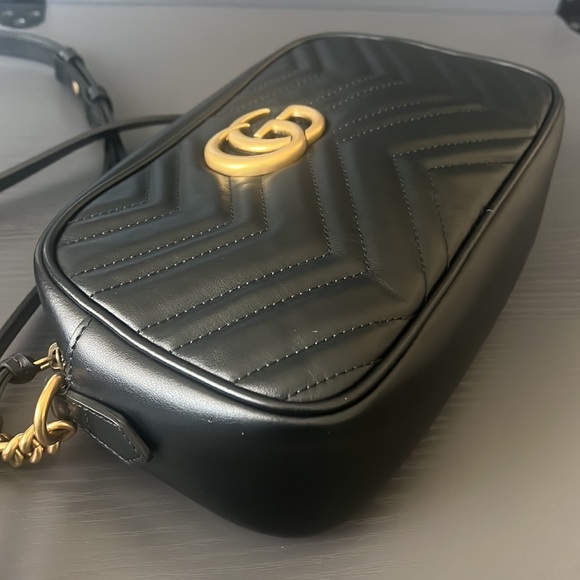 Gucci GG Marmont Quilted Small Shoulder Bag - Picture 6 of 15